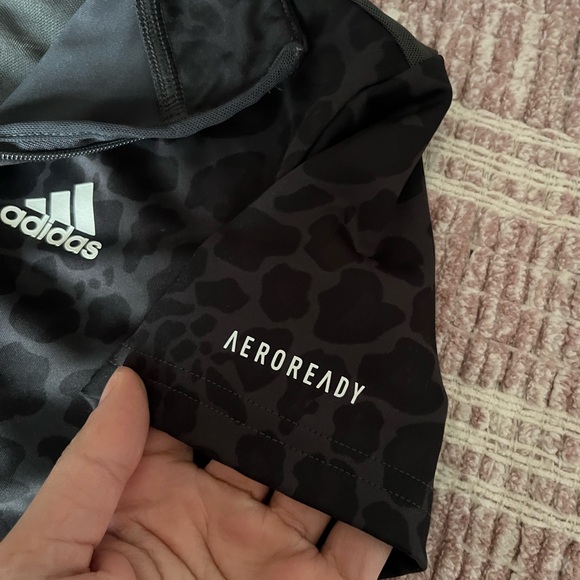 Adidas crop top - Picture 3 of 7